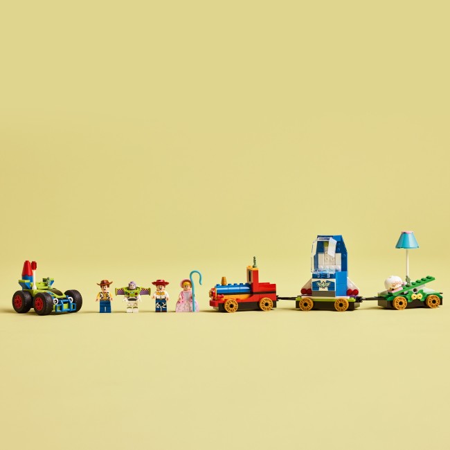 43264 Toy Story tähistamise rong ja RC auto