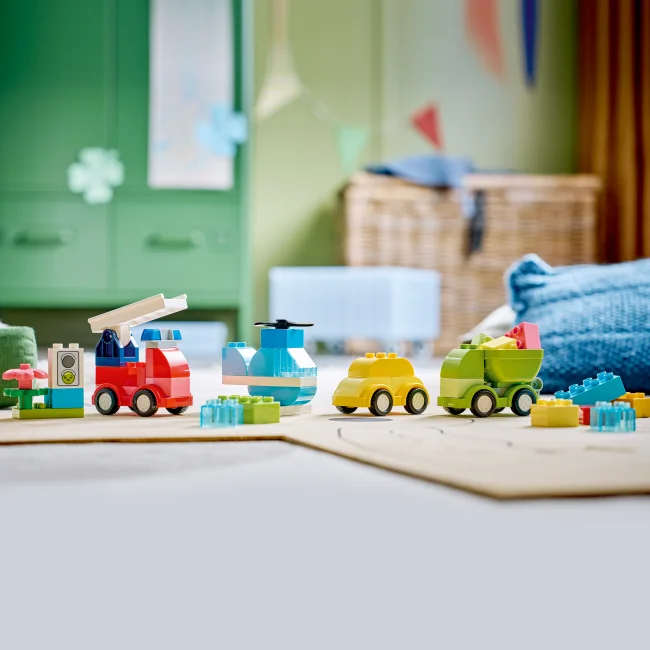 10474 Radošie transportlīdzekļi
