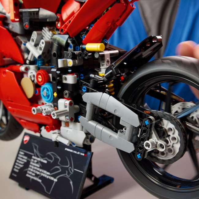 42202 Ducati Panigale V4 S ‑moottoripyörä