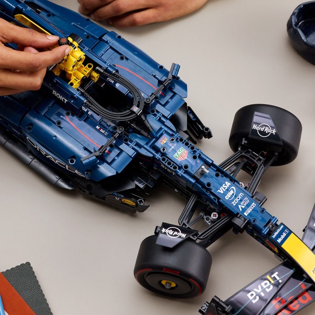 42206 Oracle Red Bull Racing RB20 F1 ‑auto