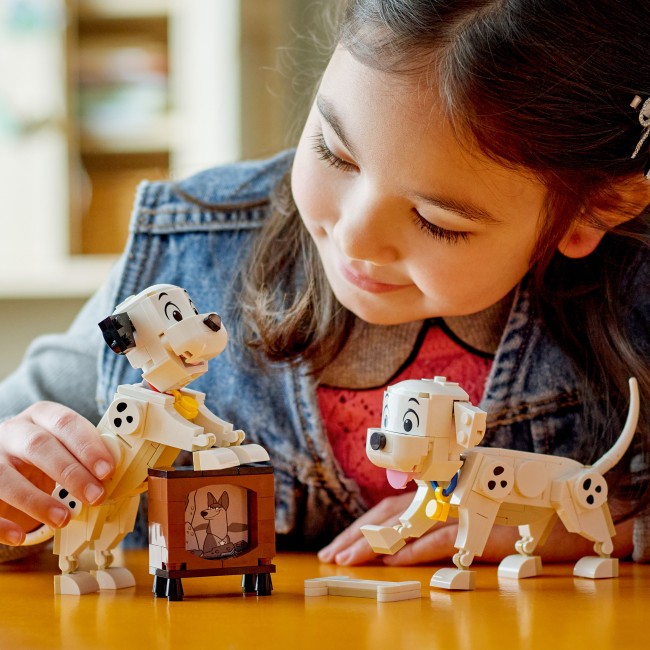 43271 101 dalmatialaista ‑koiranpennut: Laikku ja Pipsa