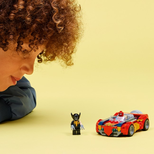 76336 Spider-Mani auto vs. mürgine Wolverine