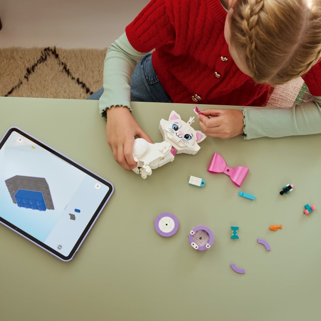 43286 Aristokaķi: Burvīgā Marija