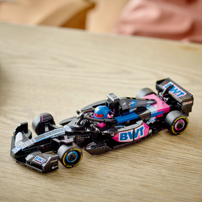 77248 BWT Alpine F1® Team A524 võidusõiduauto