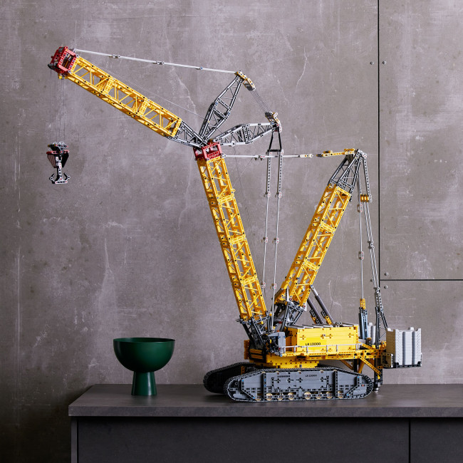 42146 Kāpurķēžu celtnis Liebherr LR 13000