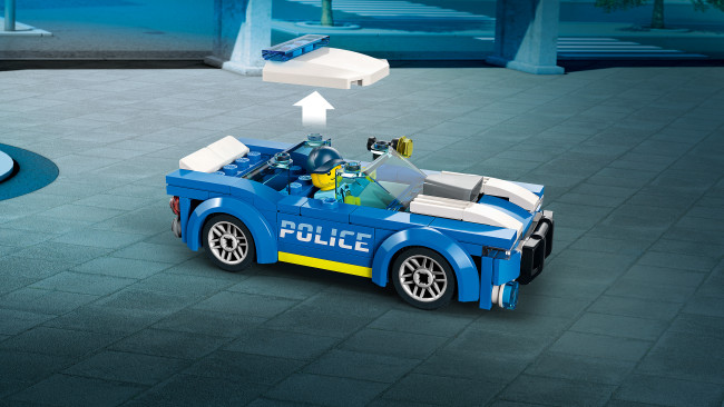 60312 Politseiauto