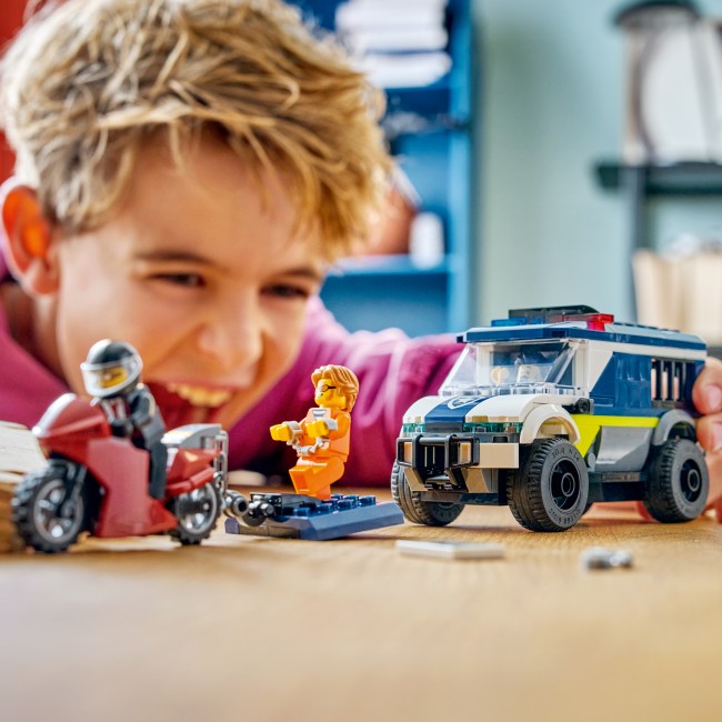 60479 Cietumnieku pārvadāšanas policijas furgons