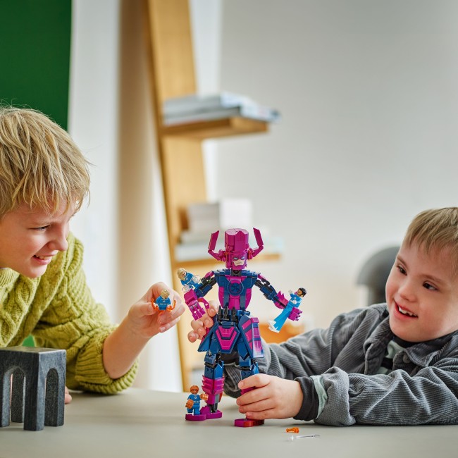 76316 Fantastiline nelik vs. Galactus ehitusfiguur