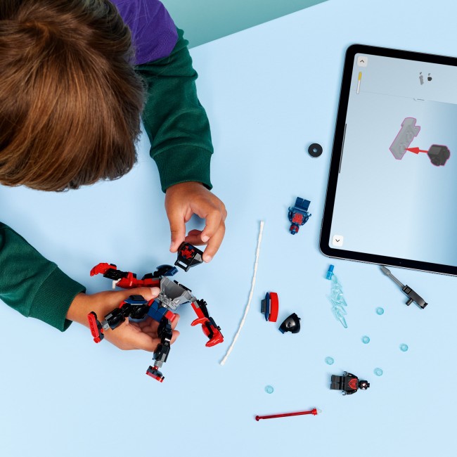 76337 Miles Moralesin robotti vastaan Spider-Man 2099