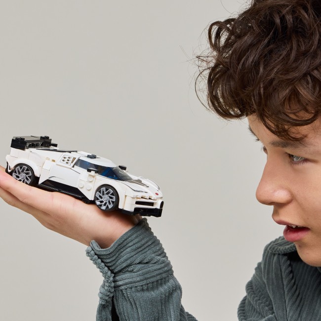 77240 Bugatti Centodieci supersportauto