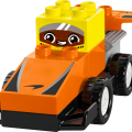 10445 LEGO DUPLO Town F1®-tiimin kilpa-autot ja kuljettajat
